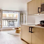 Refined Studio With Balcony - 2P - Saint Lazare