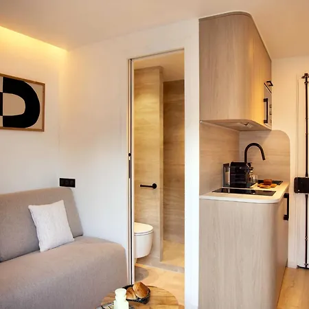 Apartment Refined With Balcony - 2p - Saint Lazare