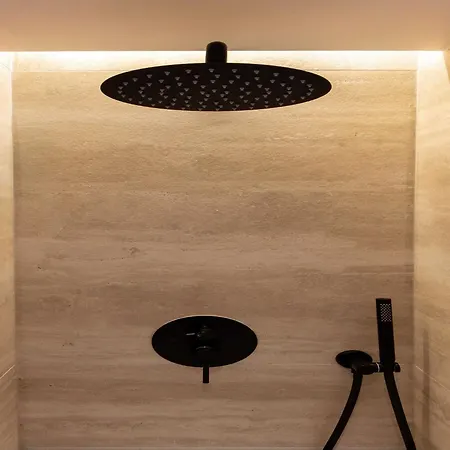 Refined With Balcony - 2p - Saint Lazare Appartamento Parigi