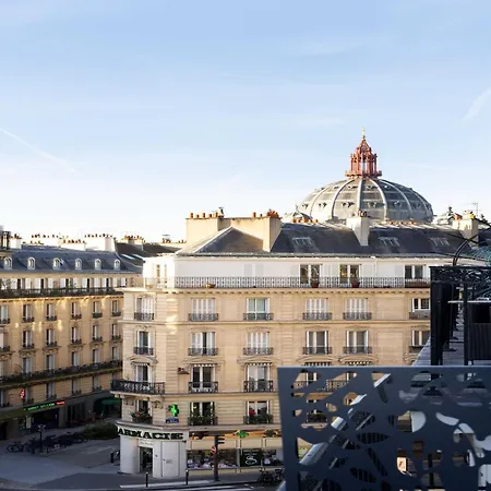 Apartment Refined With Balcony - 2p - Saint Lazare
